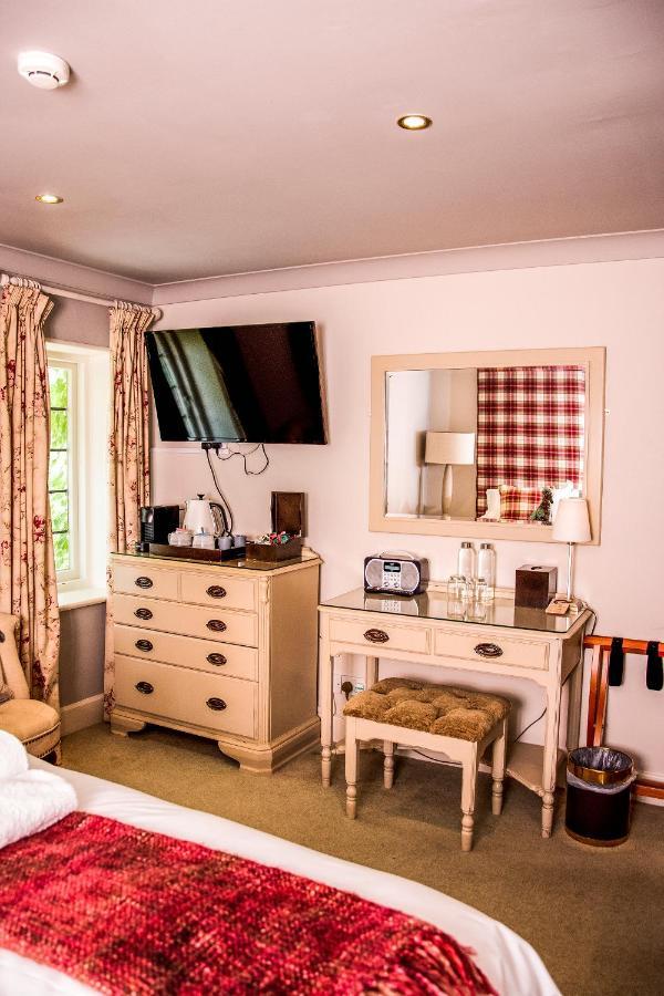 The Old Mill Otel Lymington Dış mekan fotoğraf